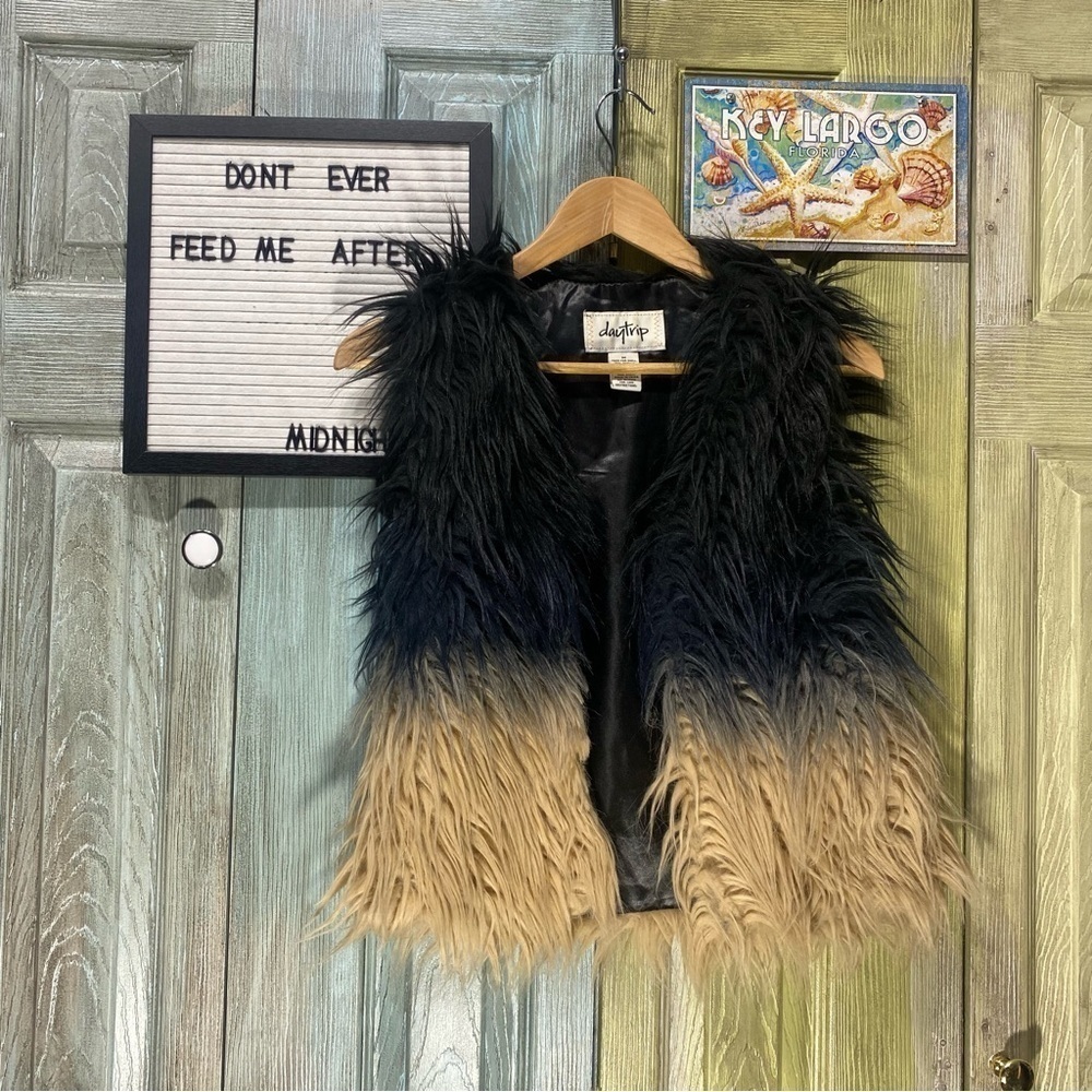 Daytrip Faux Ombré Fur Vest Medium​